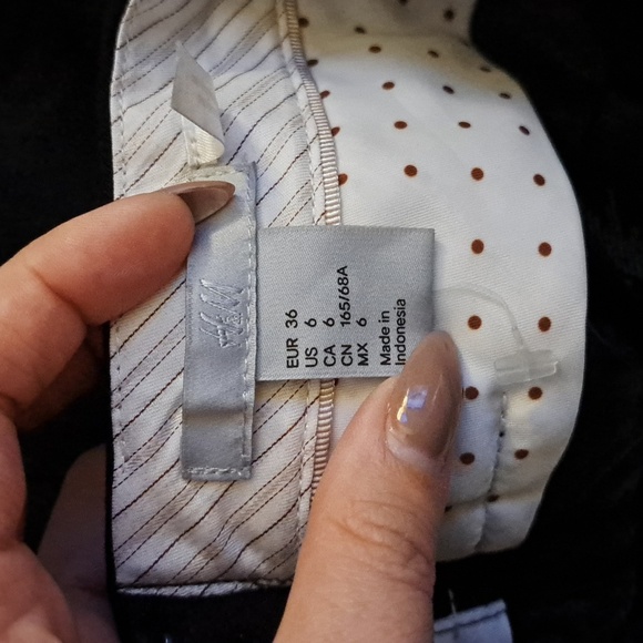 H&M Pencil Skirt - Picture 4 of 4